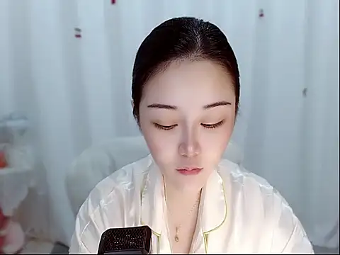 Snapshot of Amy-cnbaby chatting on May 18, 1:45 am Amy-cnbaby online show from May 18, 1:45 am