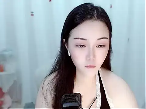 Snapshot of Amy-cnbaby chatting on May 19, 1:33 am Amy-cnbaby online show from May 19, 1:33 am