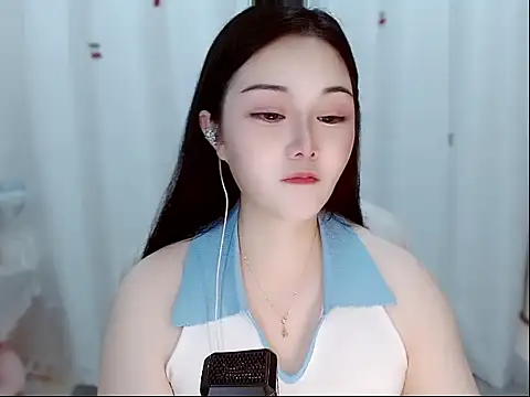 Snapshot of Amy-cnbaby chatting on May 21, 1:34 am Amy-cnbaby online show from May 21, 1:34 am
