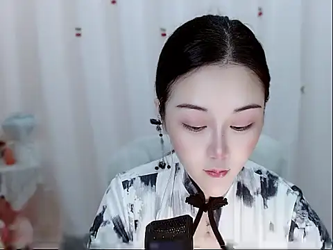 Snapshot of Amy-cnbaby chatting on May 22, 1:24 am Amy-cnbaby online show from May 22, 1:24 am