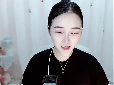 Snapshot of Amy-cnbaby chatting on May 24, 1:43 am Amy-cnbaby online show from May 24, 1:43 am