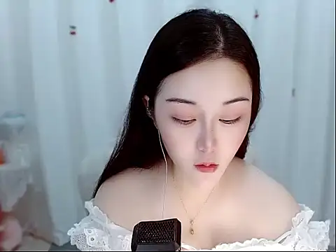 Snapshot of Amy-cnbaby chatting on May 25, 1:22 am Amy-cnbaby online show from May 25, 1:22 am