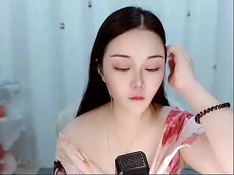 Snapshot of Amy-cnbaby chatting on June 2, 1:29 am Amy-cnbaby online show from June 2, 1:29 am