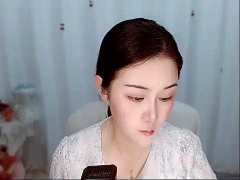 Snapshot of Amy-cnbaby chatting on June 8, 1:28 am Amy-cnbaby online show from June 8, 1:28 am