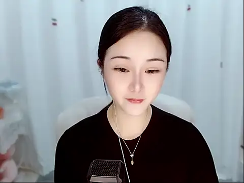 Snapshot of Amy-cnbaby chatting on June 14, 2:24 am Amy-cnbaby online show from June 14, 2:24 am