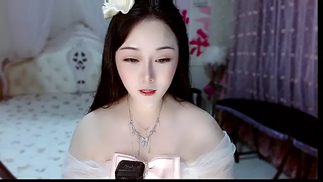 Snapshot of Amy-cnbaby chatting on July 13, 1:19 am Amy-cnbaby online show from July 13, 1:19 am