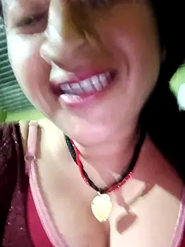 Snapshot of Haliya8 chatting on May 9, 5:07 pm Haliya8 online show from May 9, 5:07 pm