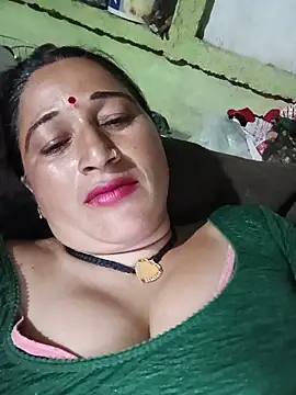Snapshot of Haliya8 chatting on May 13, 4:37 pm Haliya8 online show from May 13, 4:37 pm