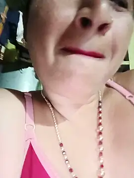 Snapshot of Haliya8 chatting on June 20, 4:32 pm Haliya8 online show from June 20, 4:32 pm