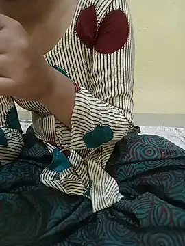 Snapshot of Seema_yadav01 chatting on May 27, 5:26 am Seema yadav01 online show from May 27, 5:26 am