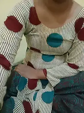 Snapshot of Seema_yadav01 chatting on June 5, 5:14 am Seema yadav01 online show from June 5, 5:14 am