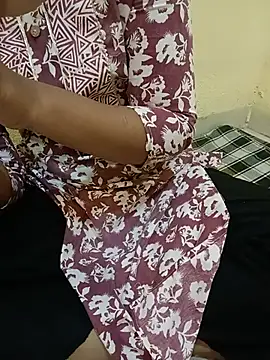 Snapshot of Seema_yadav01 chatting on July 18, 5:11 am Seema yadav01 online show from July 18, 5:11 am