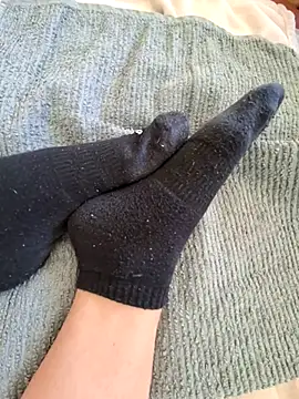 Midnight Feet online show from April 30, 9:48 am