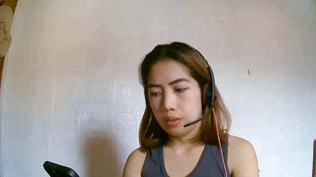 LeonieWiggains online show from May 4, 6:53 am