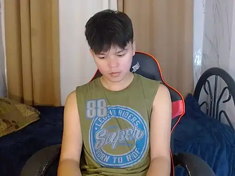 yourhotasiandoms online show from July 18, 9:35 am