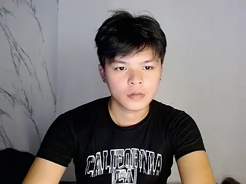 yourhotasiandoms online show from August 5, 6:49 am