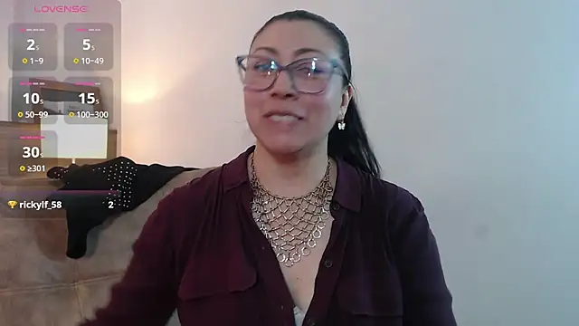 FranciscaVera online show from May 25, 7:53 pm