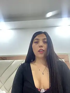 aly-v online show from May 21, 12:39 am
