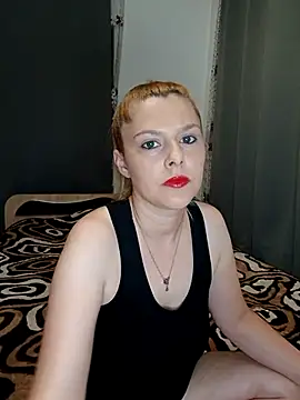 ValentinIuliana online show from May 1, 6:23 pm