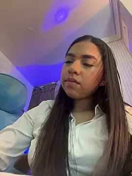 Snapshot of Dulcerouss__ chatting on May 26, 11:39 am Dulcerouss online show from May 26, 11:39 am