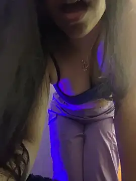 Snapshot of Dulcerouss__ chatting on June 1, 11:34 am Dulcerouss online show from June 1, 11:34 am