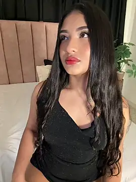 Snapshot of SabrinaX_X chatting on June 12, 10:19 pm SabrinaX X online show from June 12, 10:19 pm