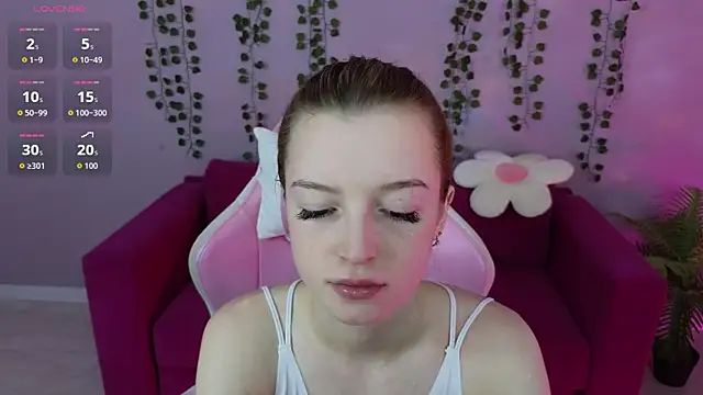 Eva Th0mpson online show from June 22, 1:07 am