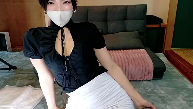 Naomi 00122 online show from July 5, 4:07 am