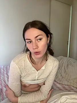 daisycollins online show from June 28, 4:18 am
