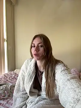 daisycollins online show from July 10, 12:26 am