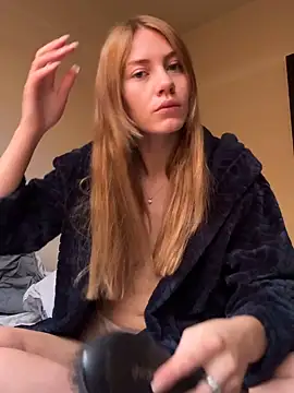 daisycollins online show from July 14, 1:41 am
