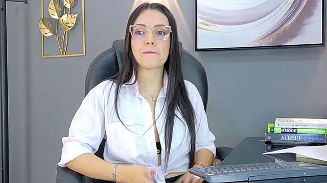 SusanZmith online show from June 4, 12:33 pm