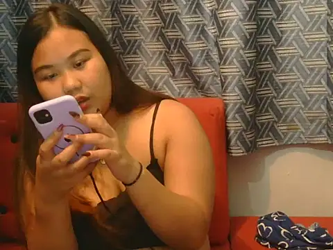 Snapshot of hotchickgirl chatting on June 3, 3:06 pm hotchickgirl online show from June 3, 3:06 pm