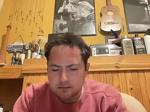 Snapshot of alecsgzz chatting on May 18, 2:18 am alecsgzz online show from May 18, 2:18 am