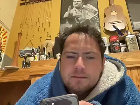 Snapshot of alecsgzz chatting on May 27, 11:13 pm alecsgzz online show from May 27, 11:13 pm
