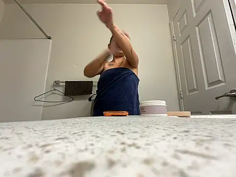 Baybeecakes online show from May 18, 3:57 am