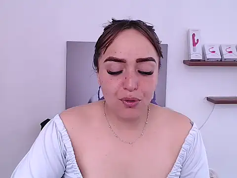 Snapshot of anyela_bubble18 chatting on May 22, 8:58 pm anyela bubble18 online show from May 22, 8:58 pm
