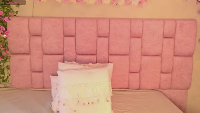 TiffanyEbony  online show from May 12, 1:52 pm