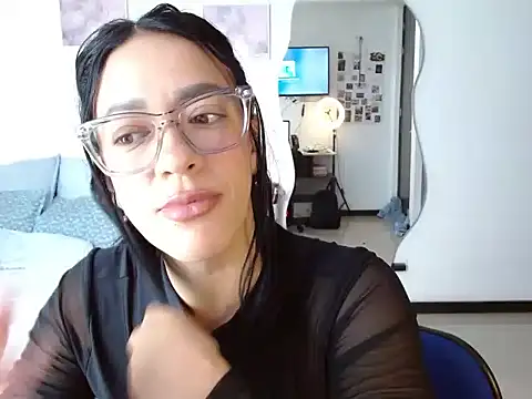 Obsidianlove1 online show from June 10, 7:46 pm
