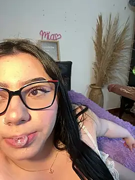 mia valentine   online show from July 24, 11:58 pm