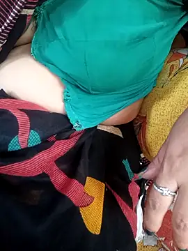 minadixit17 online show from May 18, 4:29 am
