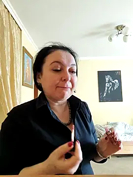 EmmaEmmy40 online show from May 6, 5:46 am
