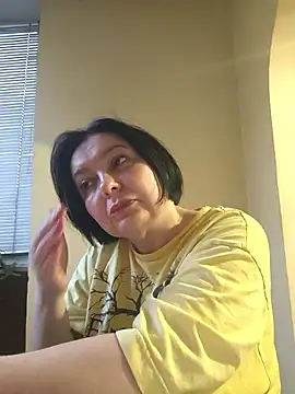 EmmaEmmy40 online show from May 8, 5:40 pm
