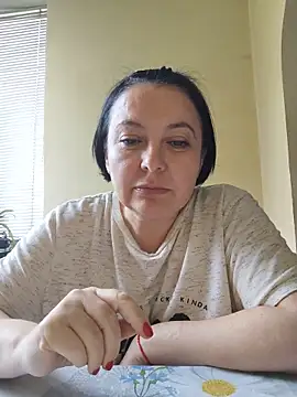 EmmaEmmy40 online show from June 3, 3:50 pm