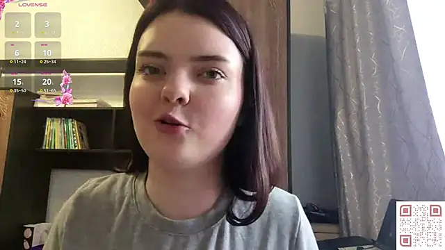Snapshot of RebelDesiree chatting on June 18, 6:13 am RebelDesiree online show from June 18, 6:13 am