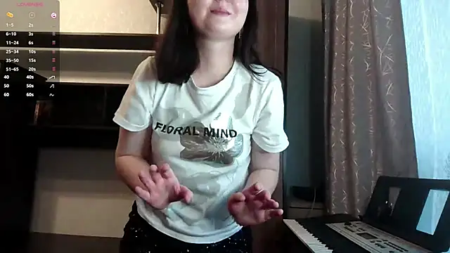 Snapshot of RebelDesiree chatting on July 15, 1:05 pm RebelDesiree online show from July 15, 1:05 pm