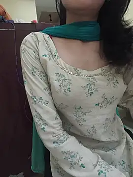 zoya baby  online show from July 28, 3:32 pm