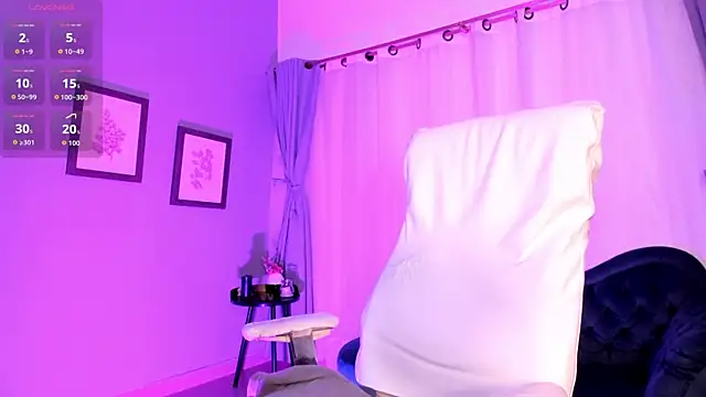 Scarlet Big boobs online show from July 23, 3:04 am