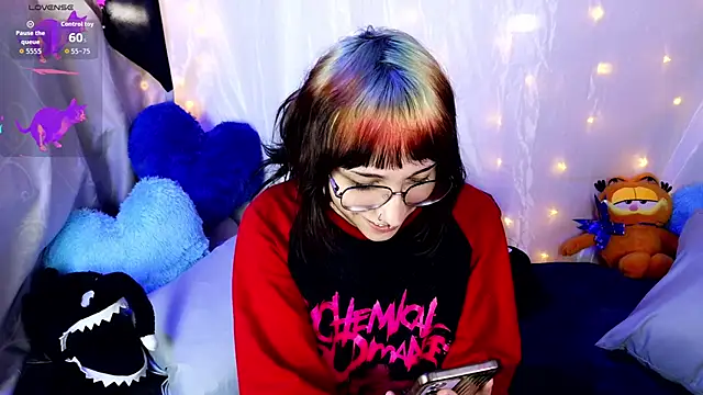 Snapshot of _HoshiMiuu_ chatting on May 20, 9:43 pm HoshiMiuu online show from May 20, 9:43 pm