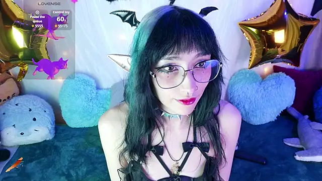 Snapshot of _HoshiMiuu_ chatting on July 15, 2:00 pm HoshiMiuu online show from July 15, 2:00 pm